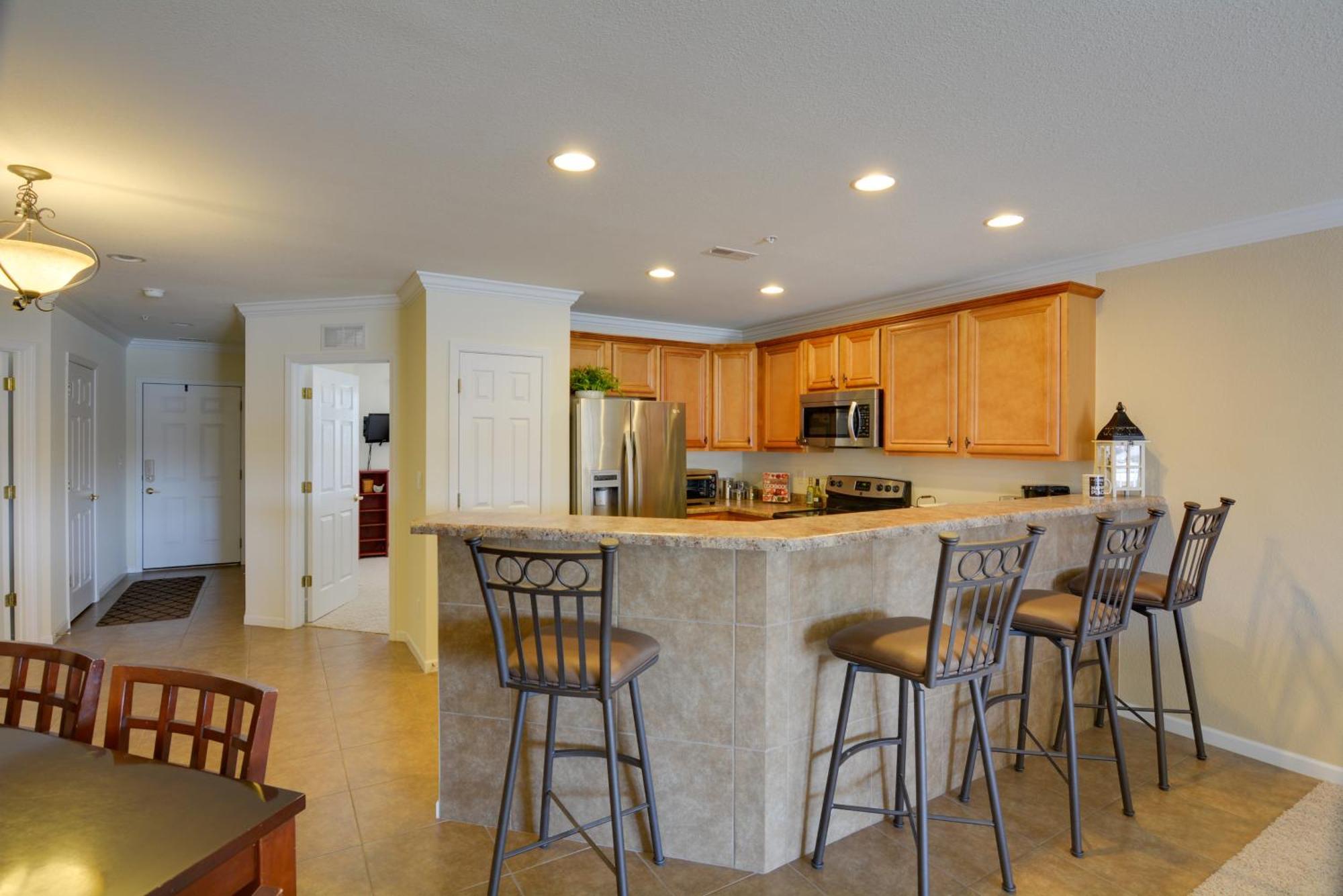 Lakefront Osage Beach Condo With Pool And Water Views! Luaran gambar