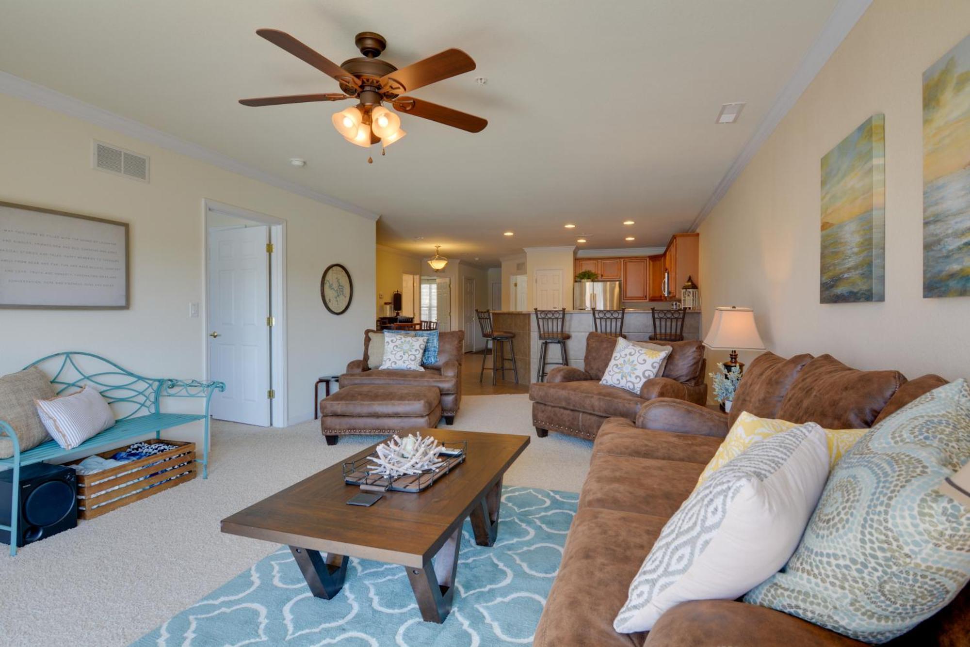 Lakefront Osage Beach Condo With Pool And Water Views! Luaran gambar